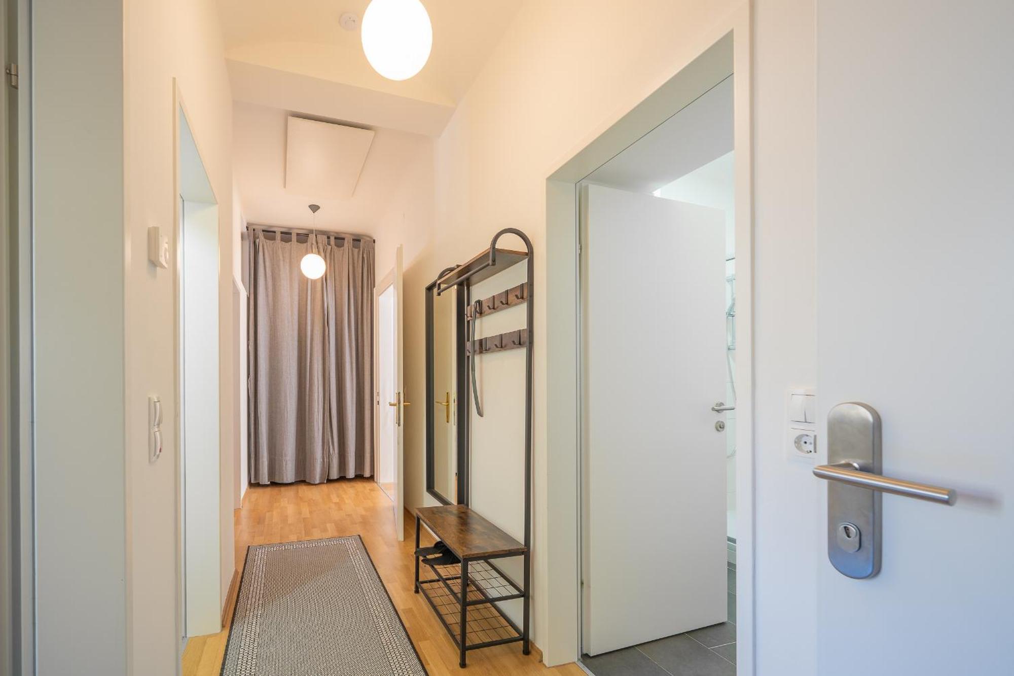 M&O Apartment, Zentral In Innenstadt-& Bahnhofsnaehe - Parkgarage Graz Exterior photo