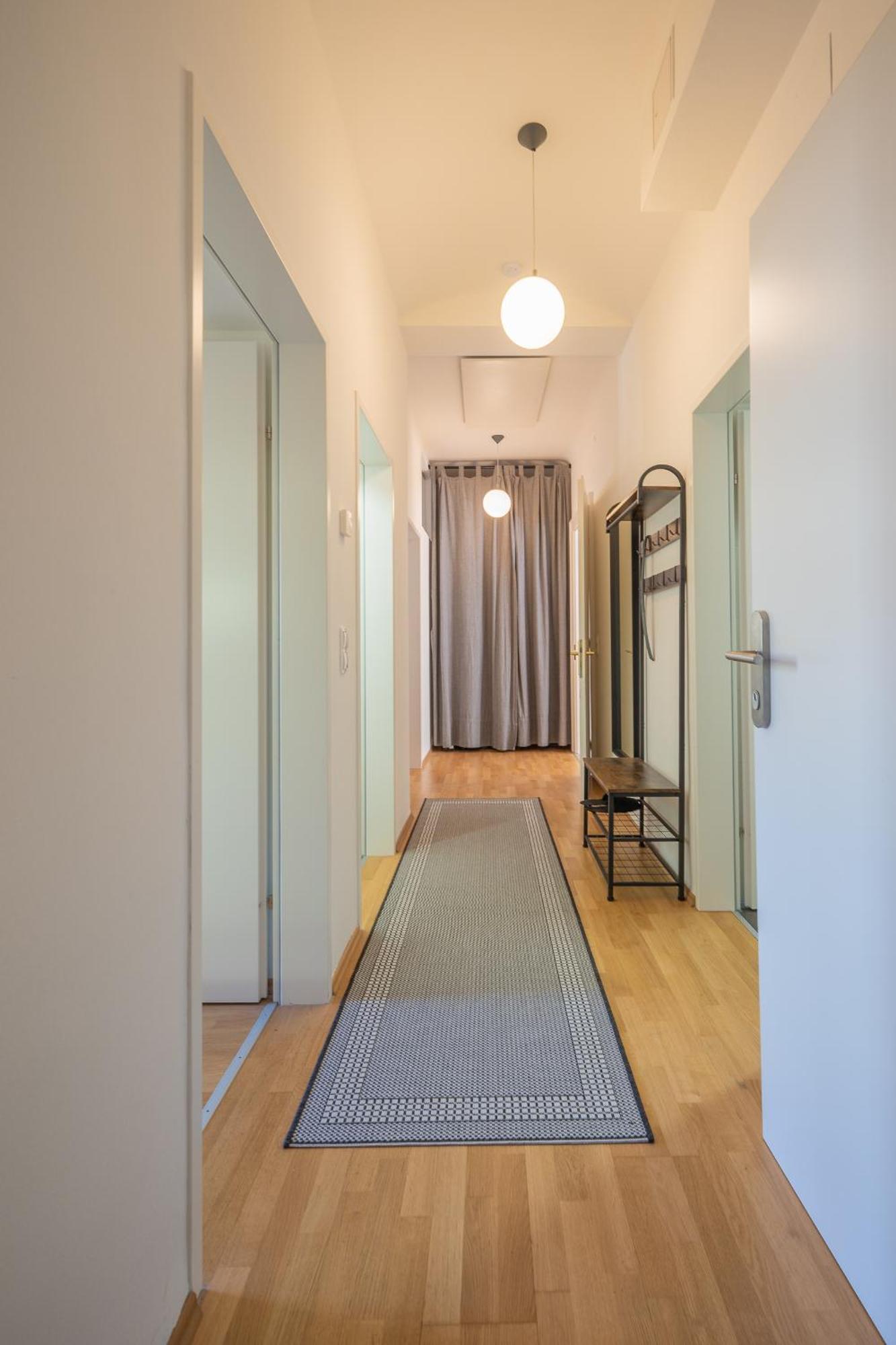 M&O Apartment, Zentral In Innenstadt-& Bahnhofsnaehe - Parkgarage Graz Exterior photo